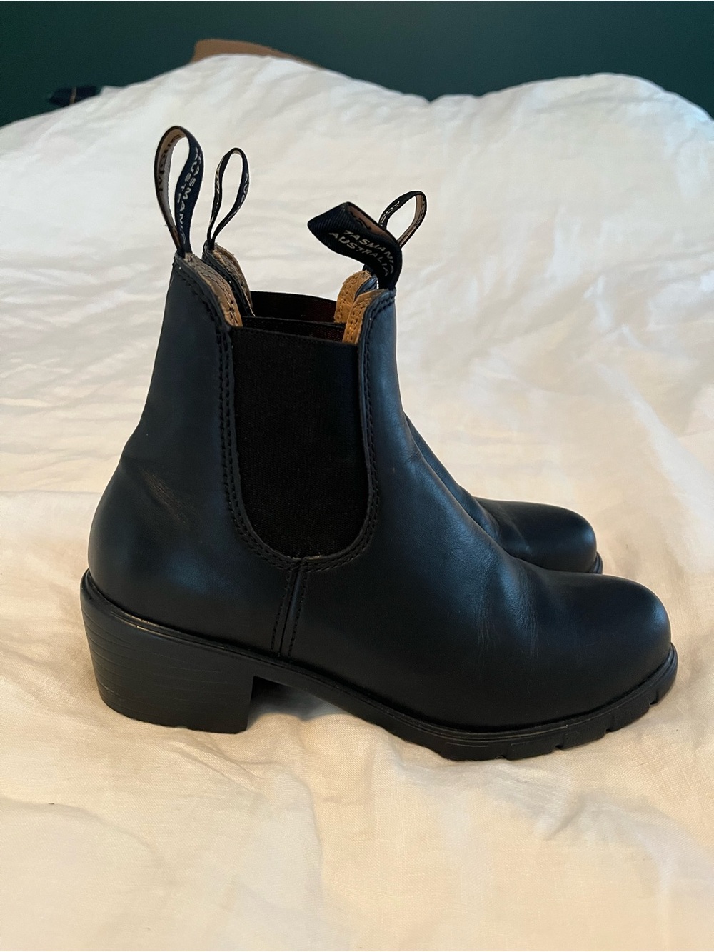 Blundstone Women's Series #1671 Heel Black Boots - Picture 3 of 9